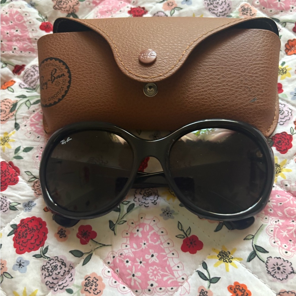 Ray-Ban Women's Black Sunglasses with Case